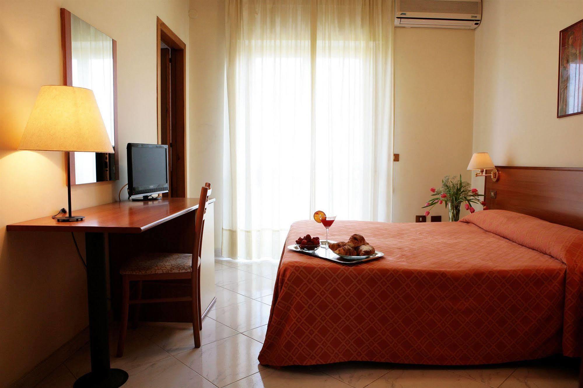 Hotel Iside Pompei Exterior foto