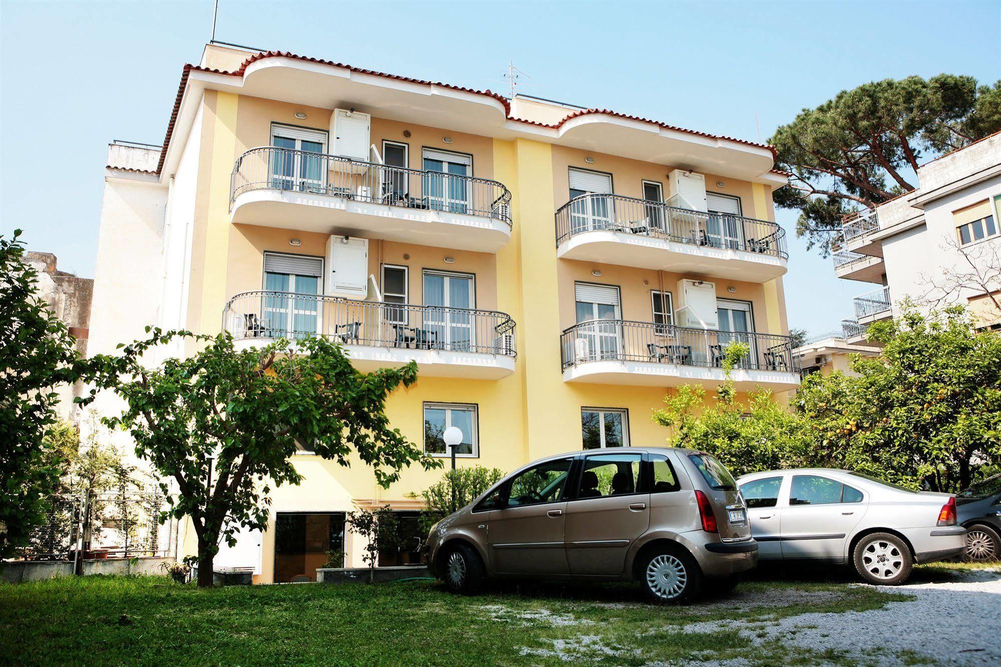 Hotel Iside Pompei Exterior foto